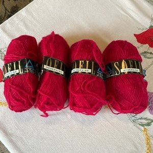 Sofil Neigeuse vintage skeins (4) wool blend, 50 gr each, color Lucifer #643